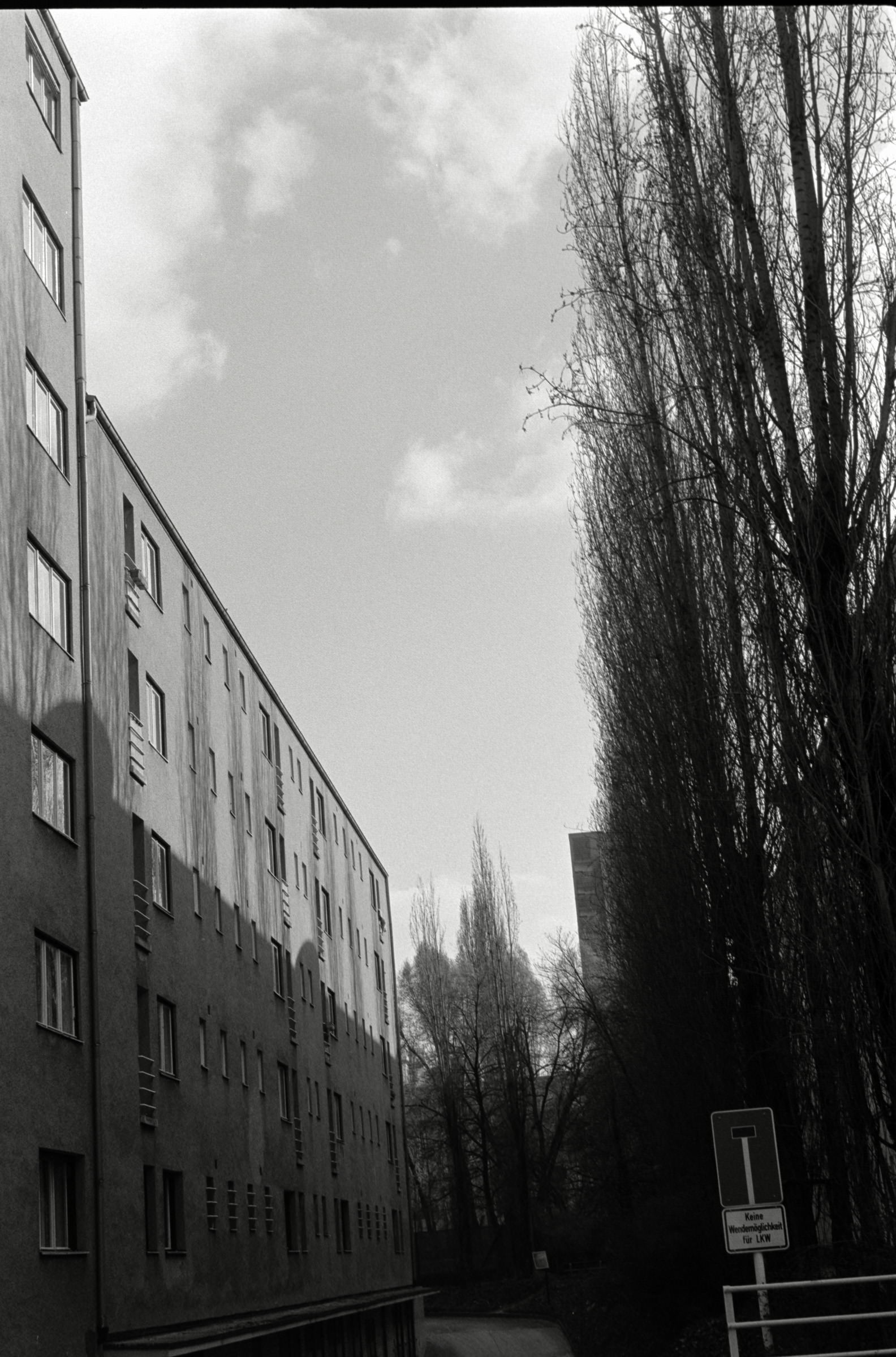 AHP F1993 03 006 sc240902 img18 NLP